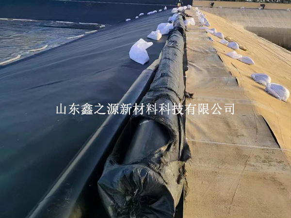 魚(yú)塘防滲膜延伸率為何不穩(wěn)定？這些原因要弄清